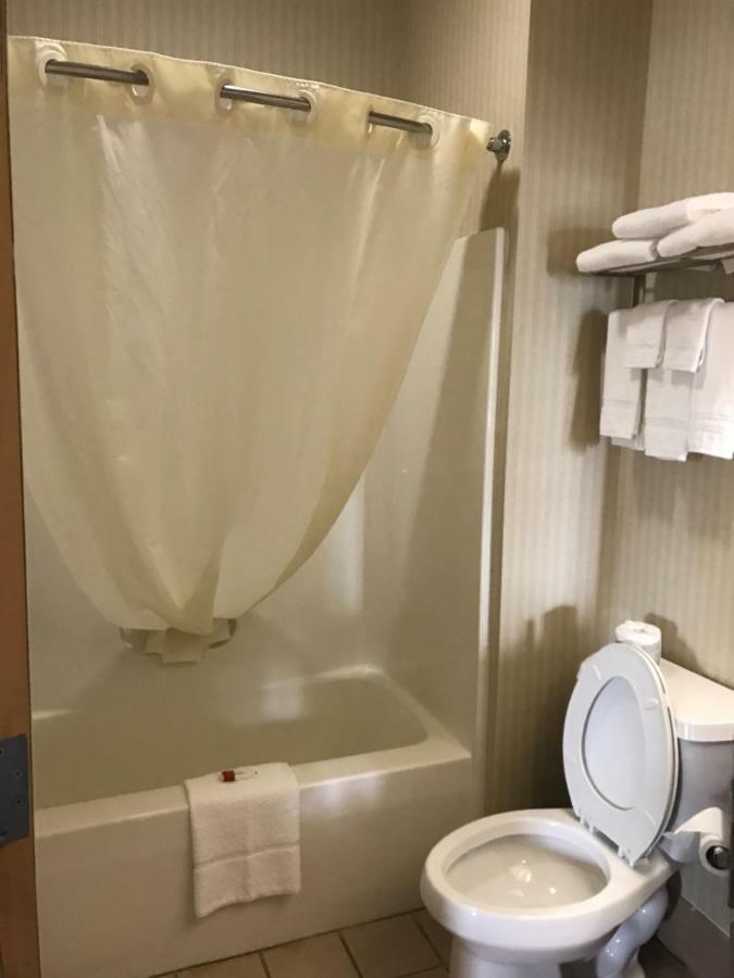 Super 8 By Wyndham Harrisburg Hershey North Экстерьер фото
